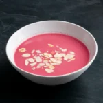 Erdei gyümölcsleves pirított mandulával (szezonális)